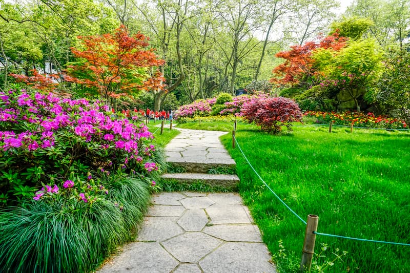 El valor del paisajismo y la jardinería en la transformación de espacios exteriores